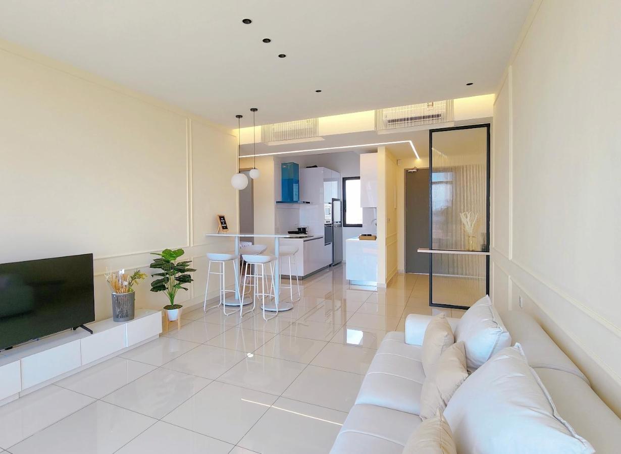 Skypool With Seaview 8Pax Beacon Executive Suites - Georgetown City Centre - 3Km To Komtar Exterior foto